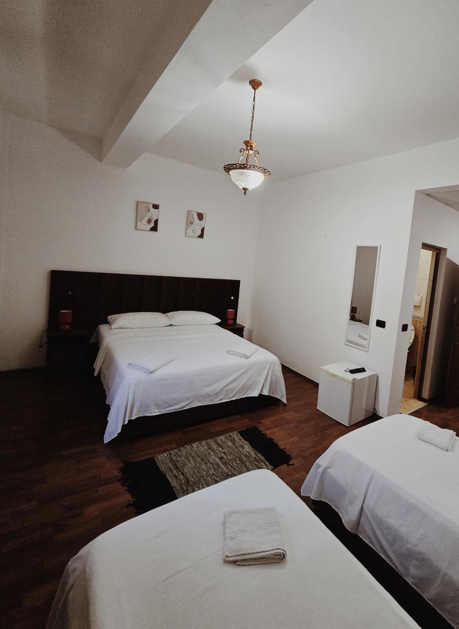 Grand Hotel Kruje Ngoại thất bức ảnh