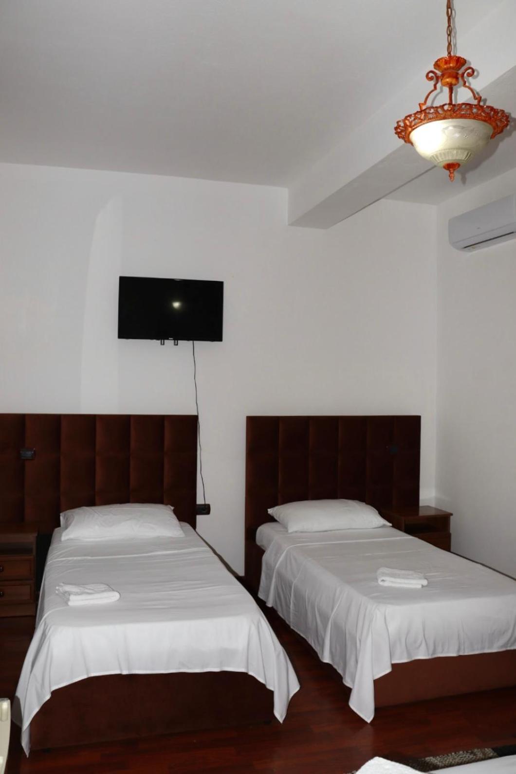 Grand Hotel Kruje Ngoại thất bức ảnh